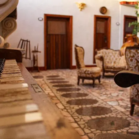 Bed & Breakfast A Tu Marchese Matino